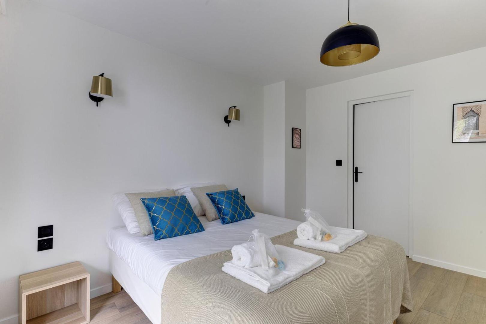 322 Suite Fes - Superb Apartment Suresnes Extérieur photo